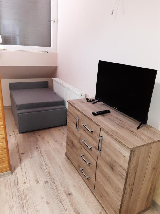 Boglarka Apartman Дьюла Экстерьер фото